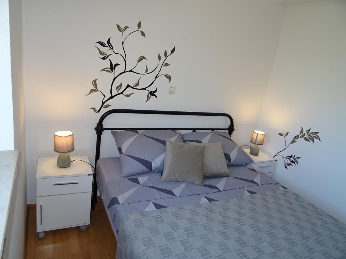 Apartment Erika Premantura Buitenkant foto